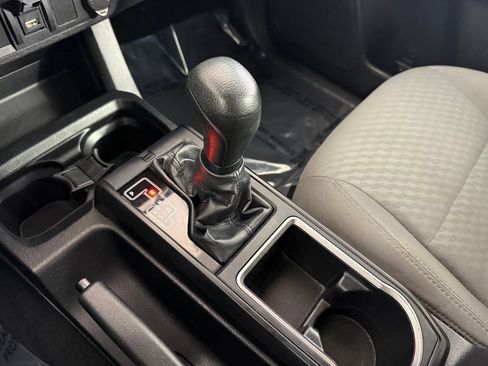 Used 2020 Toyota Tacoma SR AWD/4WD image 25