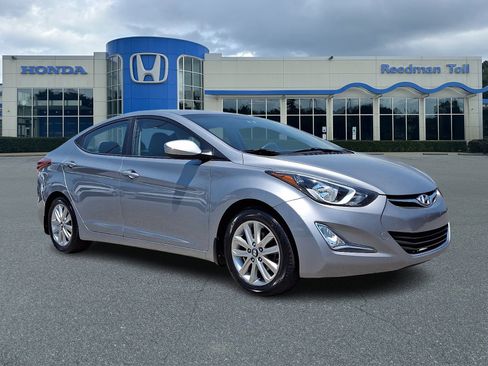 Used 2016 Hyundai Elantra SE w/ Option Group 02 FWD image 1