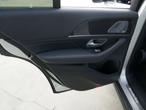 Used 2021 Mercedes-Benz GLE 350 4MATIC image 23