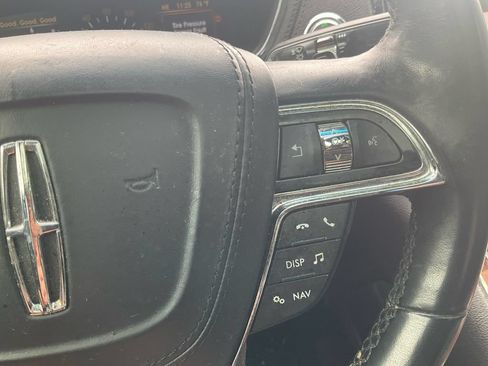 Used 2017 Lincoln Continental Reserve FWD image 22