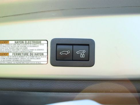 Used 2023 Toyota Corolla Cross XLE w/ Convenience Package AWD/4WD image 15