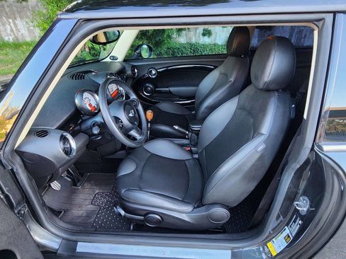 Used 2013 MINI Cooper S image 11