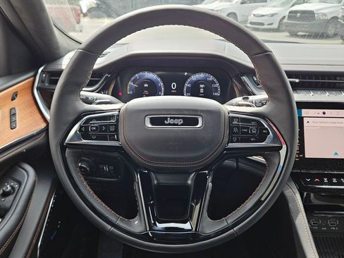 New 2026 Jeep Grand Cherokee L Summit image 14