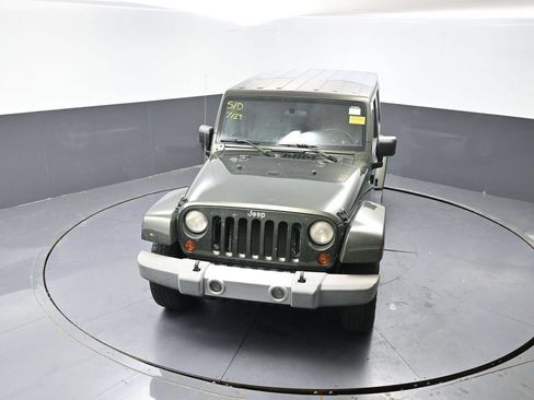Used 2008 Jeep Wrangler Unlimited Sahara w/ Dual Top Group AWD/4WD image 14