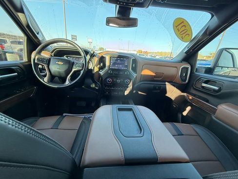 Used 2021 Chevrolet Silverado 2500 High Country w/ Safety Package II image 15