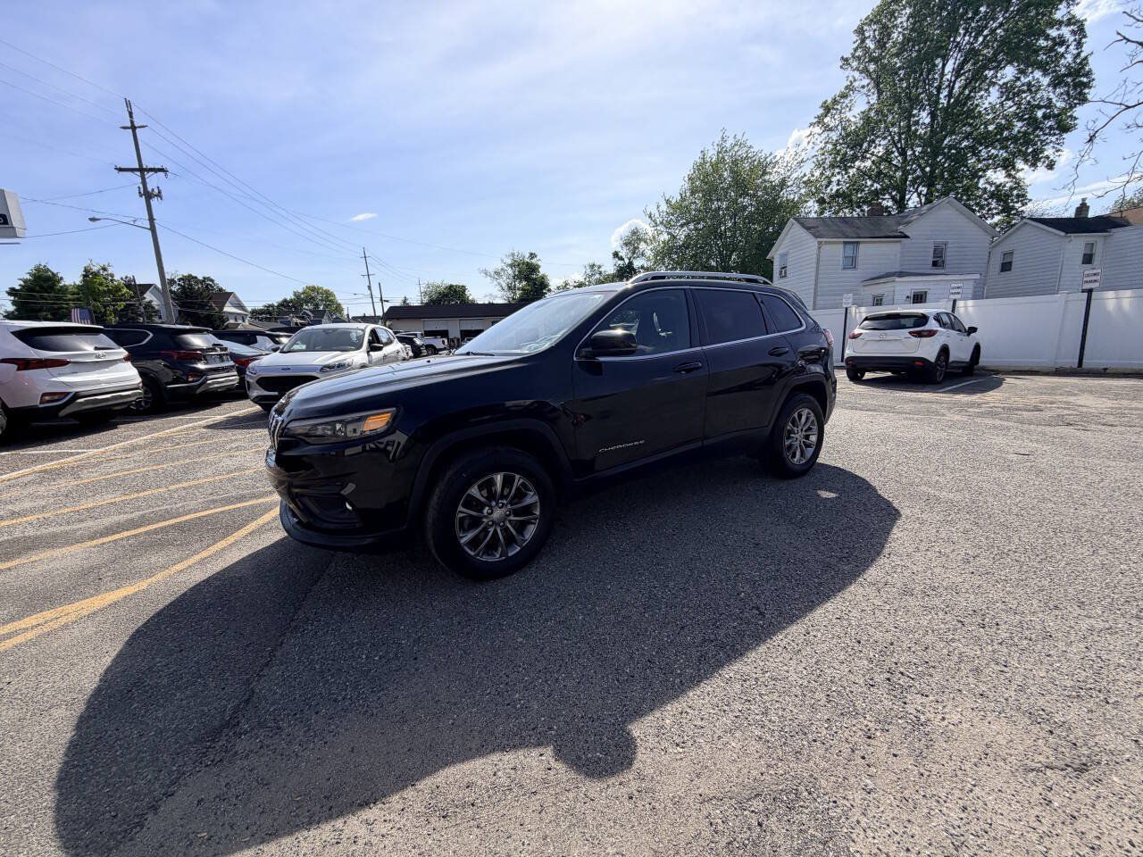 Used 2019 Jeep Cherokee Latitude Plus w/ Cold Weather Group AWD/4WD image 36