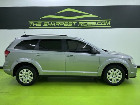 Used 2020 Dodge Journey SE image 11