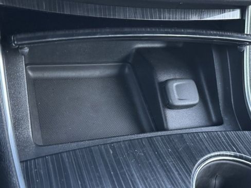 Used 2017 Chevrolet Impala LT image 13