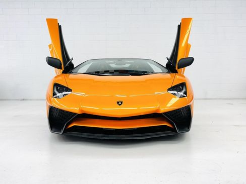 Used 2017 Lamborghini Aventador LP 750-4 Superveloce image 9