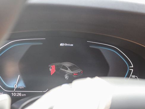 Certified 2023 BMW 530e w/ Convenience Package image 22