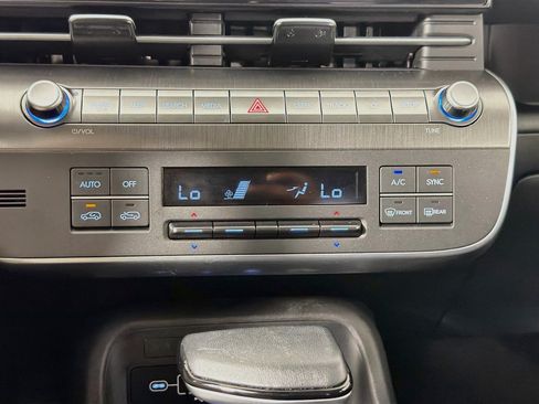 Used 2025 Hyundai Kona SEL AWD/4WD image 24