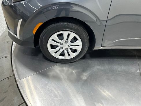 Used 2023 Kia Soul LX FWD image 30