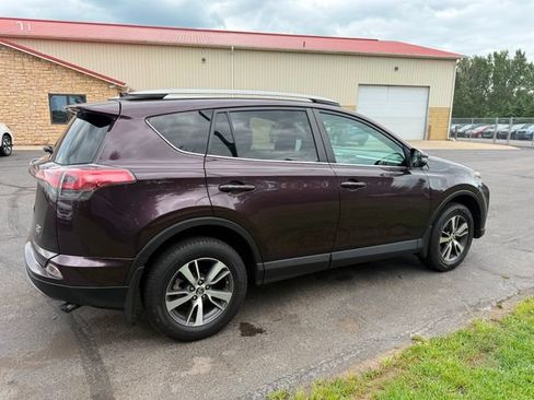Used 2017 Toyota RAV4 XLE w/ Carpet Mat Package AWD/4WD image 4