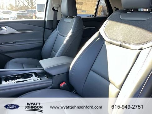 New 2026 Ford Explorer Active w/ Active Comfort Package image 26