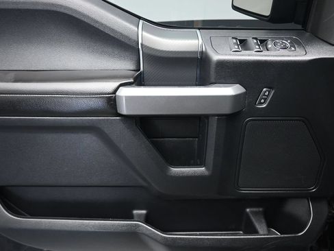 Used 2018 Ford F150 XLT w/ Equipment Group 302A Luxury AWD/4WD image 10