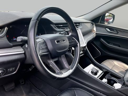 Used 2022 Jeep Grand Cherokee L Limited RWD image 17