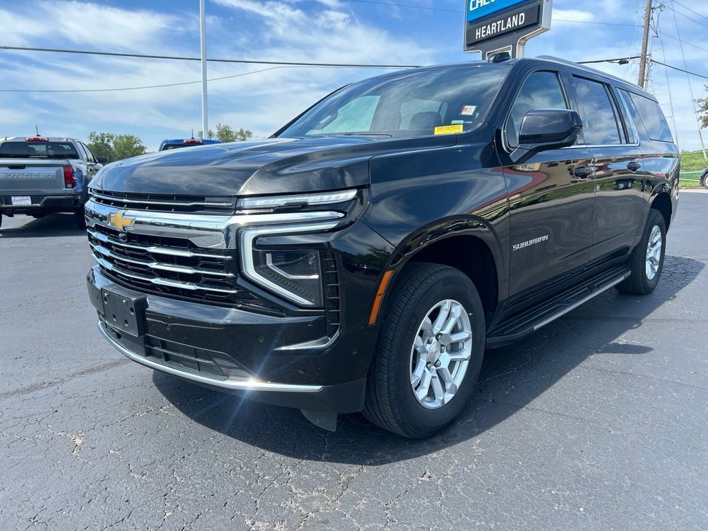 Used 2025 Chevrolet Suburban LT AWD/4WD 360° Tour
