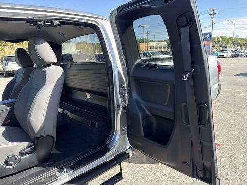 Used 2022 Toyota Tacoma SR AWD/4WD image 20
