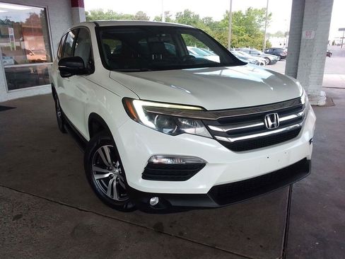 Used 2017 Honda Pilot EX-L image 2