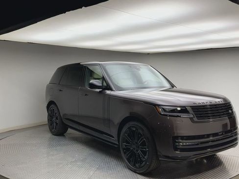 New 2026 Land Rover Range Rover Long Wheelbase SE AWD/4WD image 8