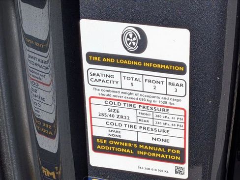 Used 2022 Bentley Bentayga image 19