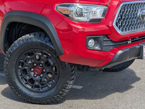Used 2019 Toyota Tacoma TRD Sport w/ Technology Package RWD image 10