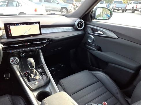 Used 2024 Alfa Romeo Tonale Veloce image 14