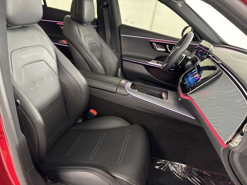 Certified 2025 Mercedes-Benz E 53 AMG e 4MATIC Sedan image 31