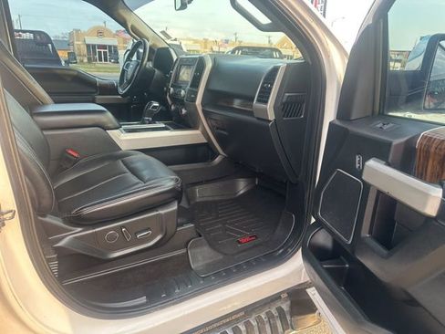 Used 2018 Ford F150 Lariat w/ Equipment Group 502A Luxury image 7