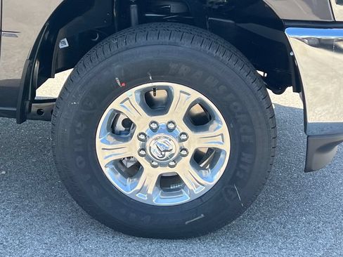 New 2026 RAM 2500 Big Horn AWD/4WD image 12