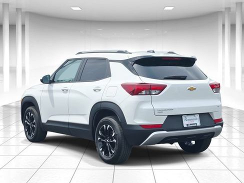 Used 2023 Chevrolet TrailBlazer LT w/ Convenience Package AWD/4WD image 3