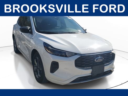 Used 2023 Ford Escape ST-Line image 1
