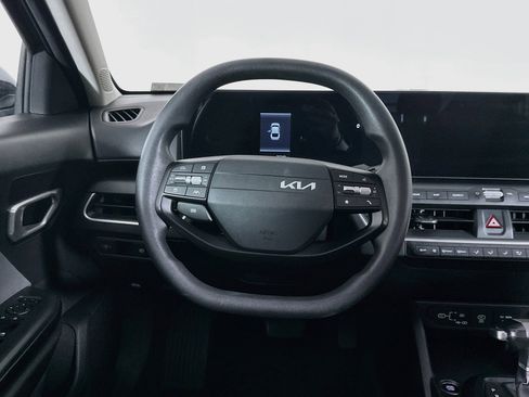 Used 2025 Kia K4 FWD image 18