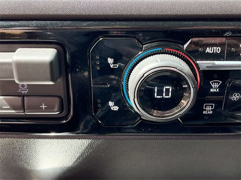 Used 2024 Chevrolet Silverado 1500 LT Trail Boss w/ Convenience Package II image 21