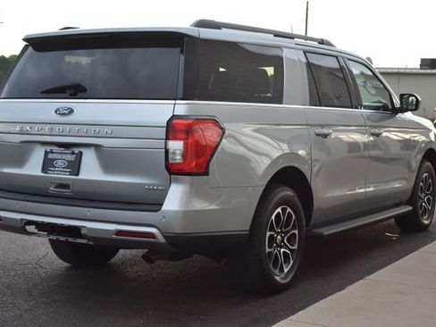 Used 2024 Ford Expedition Max XLT RWD image 11