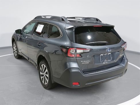 Used 2025 Subaru Outback Premium w/ Popular Package #1A image 7