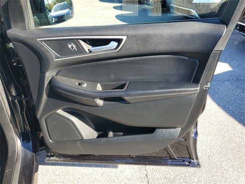 Used 2023 Ford Edge SEL image 34