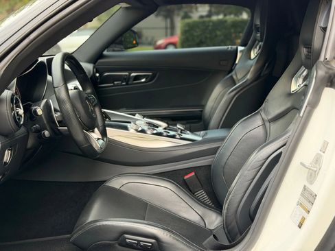 Used 2018 Mercedes-Benz AMG GT Roadster image 27