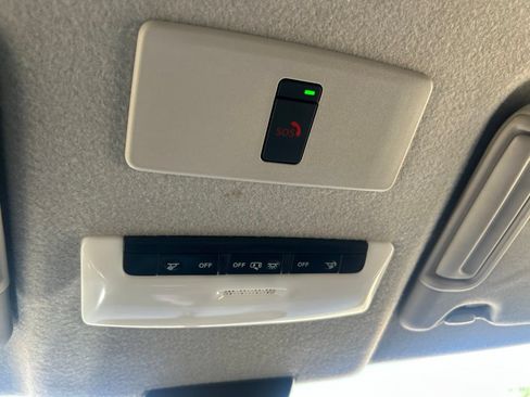 Certified 2024 Nissan Kicks SR w/ SR Premium Package FWD image 17