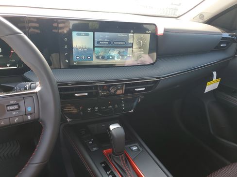 New 2025 Nissan Kicks SR image 13