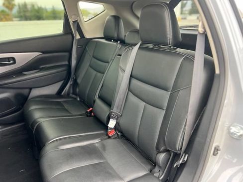 Used 2023 Nissan Murano SL w/ SL Moonroof Package FWD image 11