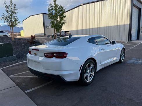Used 2023 Chevrolet Camaro LT RWD image 6