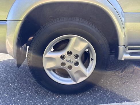 Used 2002 INFINITI QX4 4WD image 24