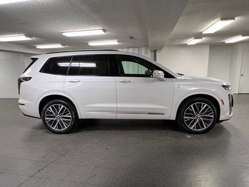 Used 2024 Cadillac XT6 Sport AWD/4WD image 6
