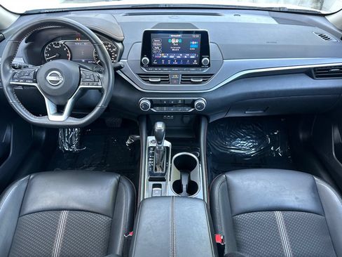 Used 2024 Nissan Altima 2.5 SR AWD/4WD image 11