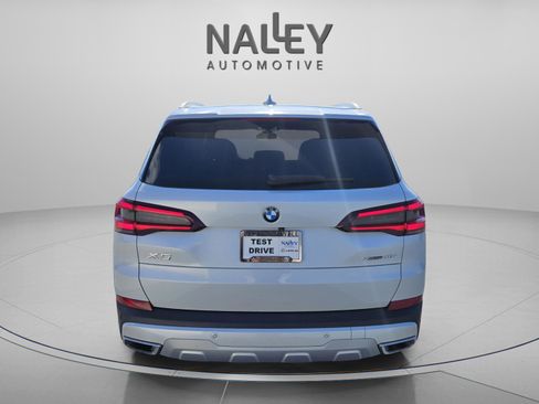 Used 2023 BMW X5 xDrive40i w/ Premium Package image 4