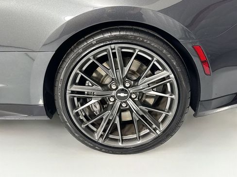 Used 2018 Chevrolet Camaro ZL1 RWD image 28