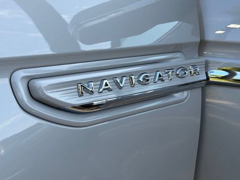 Used 2023 Lincoln Navigator L Reserve AWD/4WD image 20