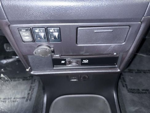 Used 2017 Toyota Sienna Limited Premium AWD/4WD image 26