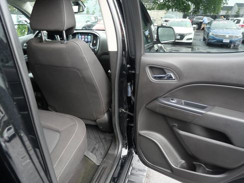 Used 2018 Chevrolet Colorado LT image 25